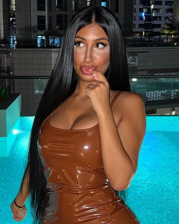 Luxy Capi Borntobefuck